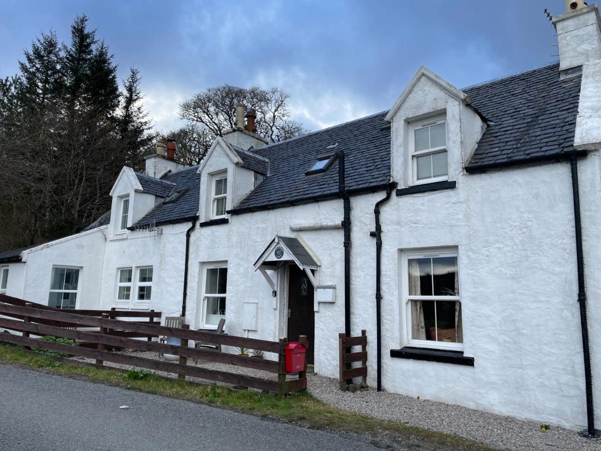 1 Keepers Cottage Skeabost Bridge Isle Of Skye Eksteriør billede